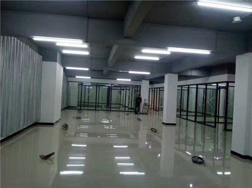 辦公室玻璃隔斷